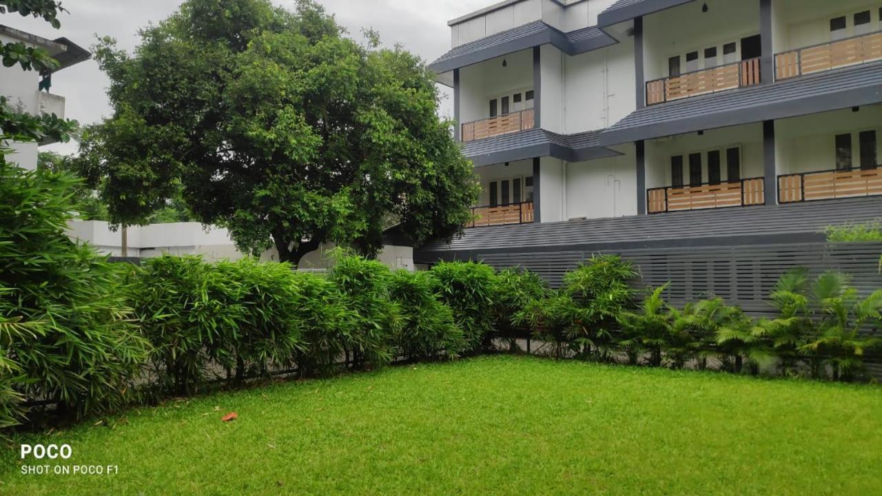 Emperor-Hotel Rachana Continental Pvt Ltd Kizhake Chālakudi Eksteriør billede