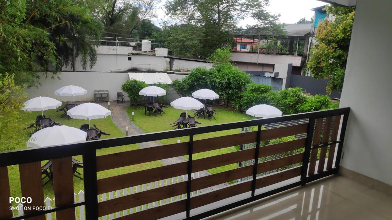 Emperor-Hotel Rachana Continental Pvt Ltd Kizhake Chālakudi Eksteriør billede